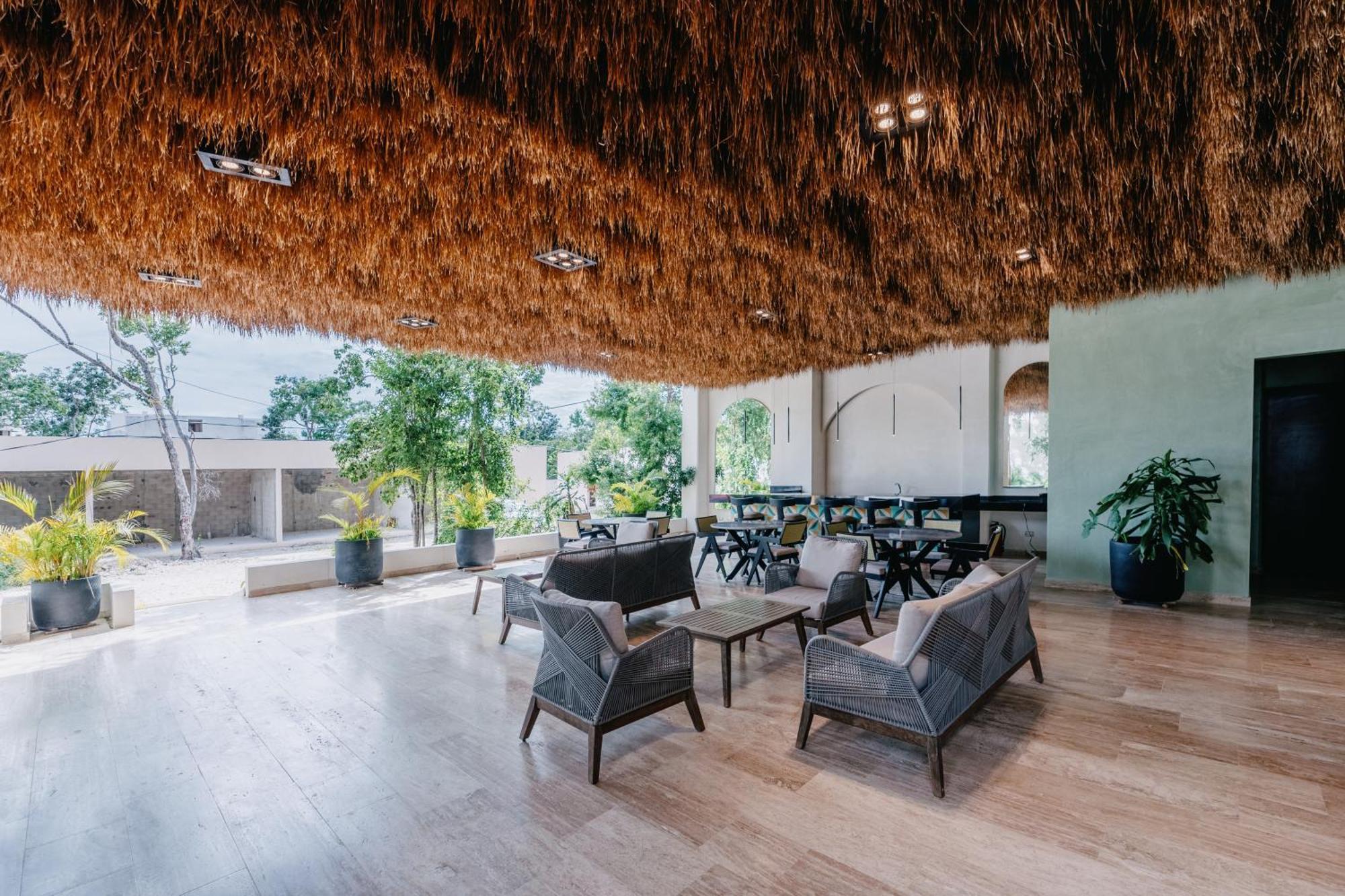 Sleek Penthouse Escape With Rooftop Pool * Tulum