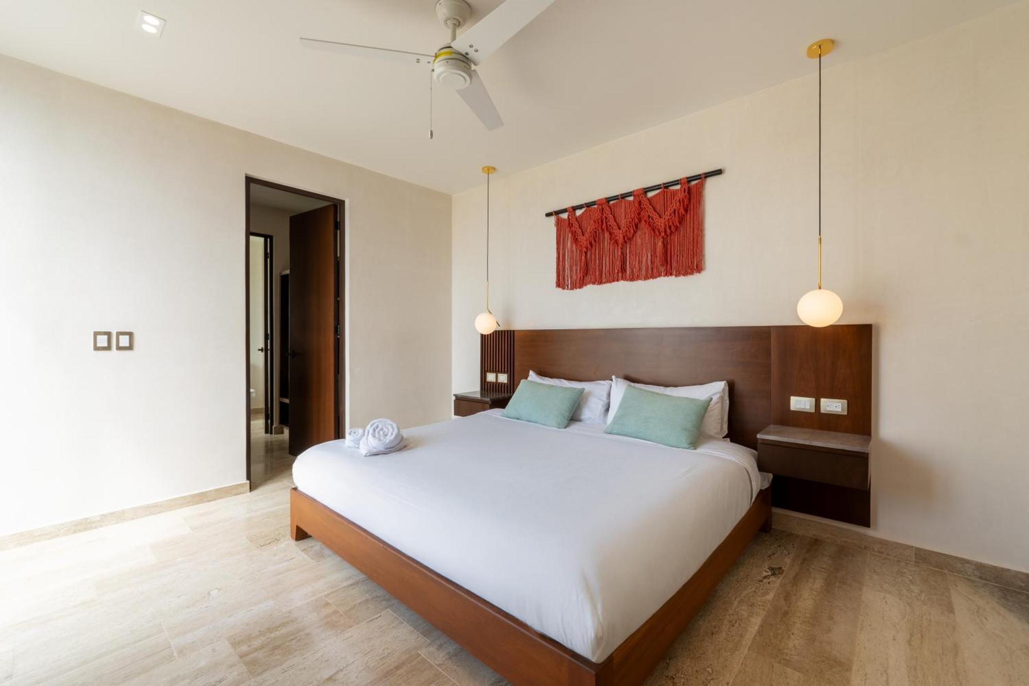 Sleek Penthouse Escape With Rooftop Pool * Tulum